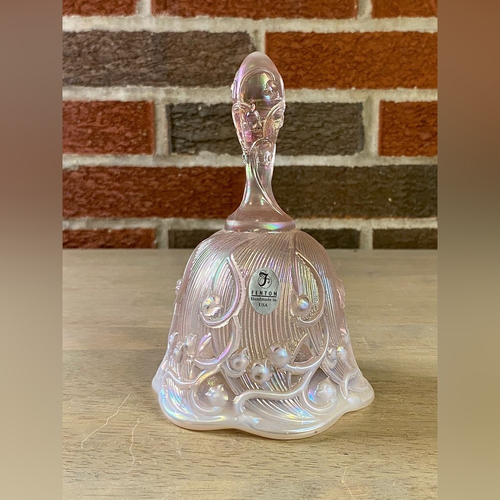 Vintage Fenton Iridescent Pink Opalescent Art Glass Bell, 6 Inches‎